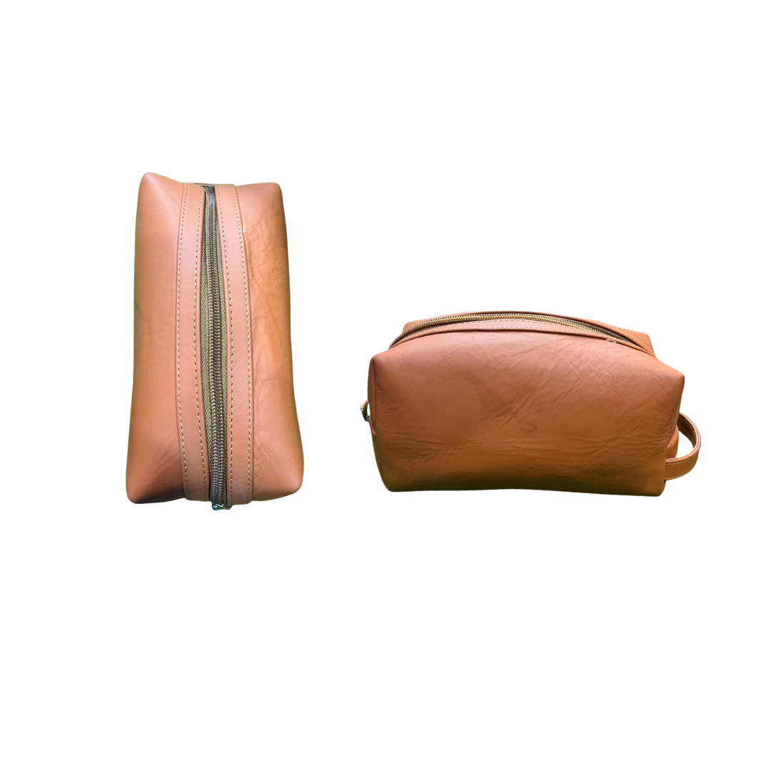 The LB-0942 Toiletry Bag
